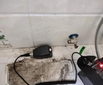 丘北屋顶漏水维修公司分享下卫生间漏水的危害及解决方法